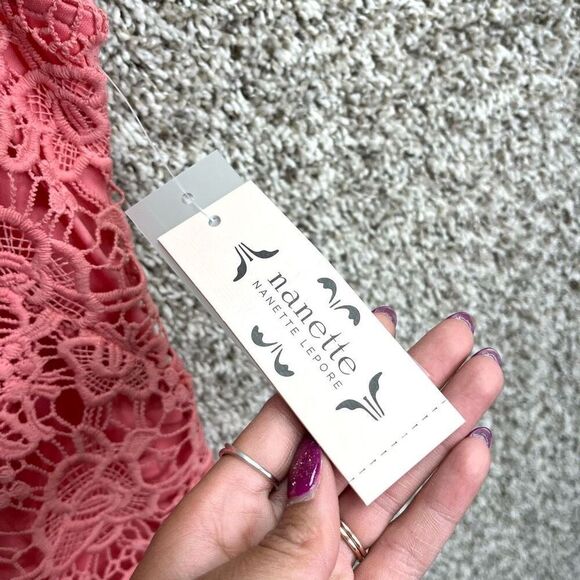 Nanette Lepore Top Women’s Small Rosetta Pink Crochet Lace Sleeveless Tank NWT - Picture 3 of 6